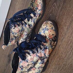 Dirty Laundry Velvet Floral Moto Boots Size 7.5